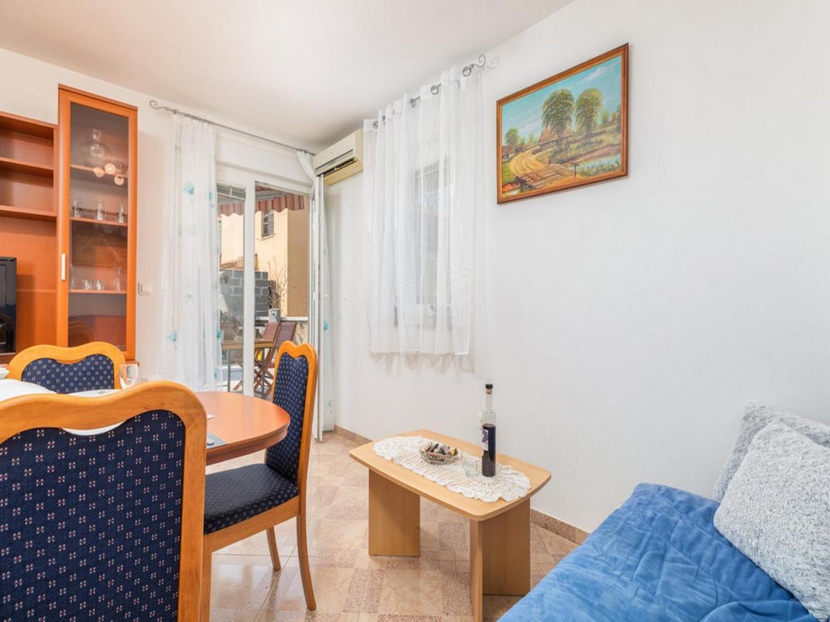 Apartment Dana Fazana Bagian luar foto