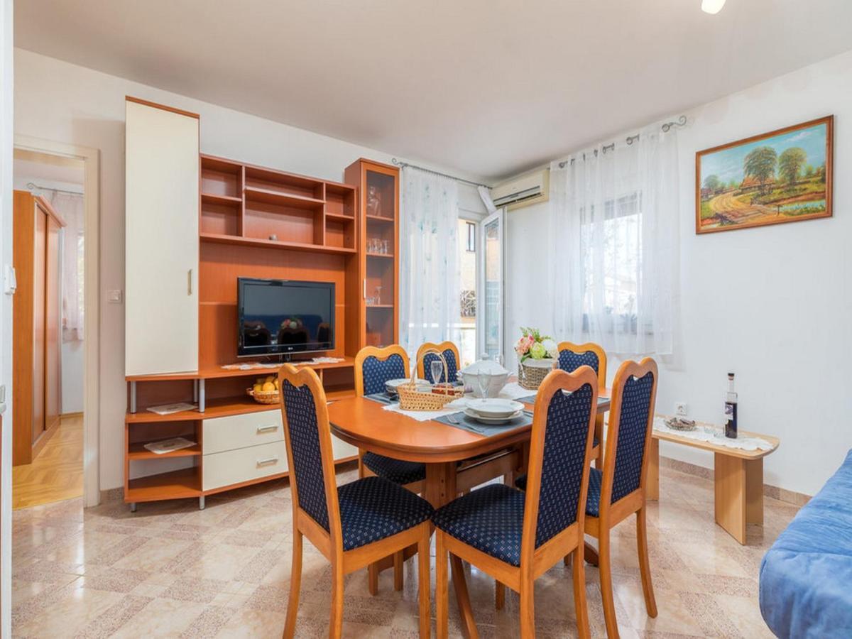 Apartment Dana Fazana Bagian luar foto
