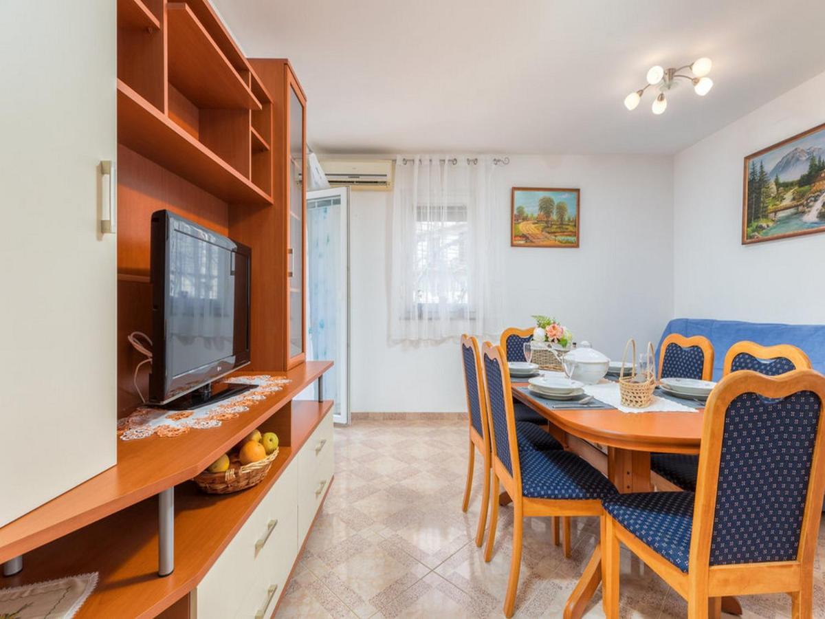 Apartment Dana Fazana Bagian luar foto