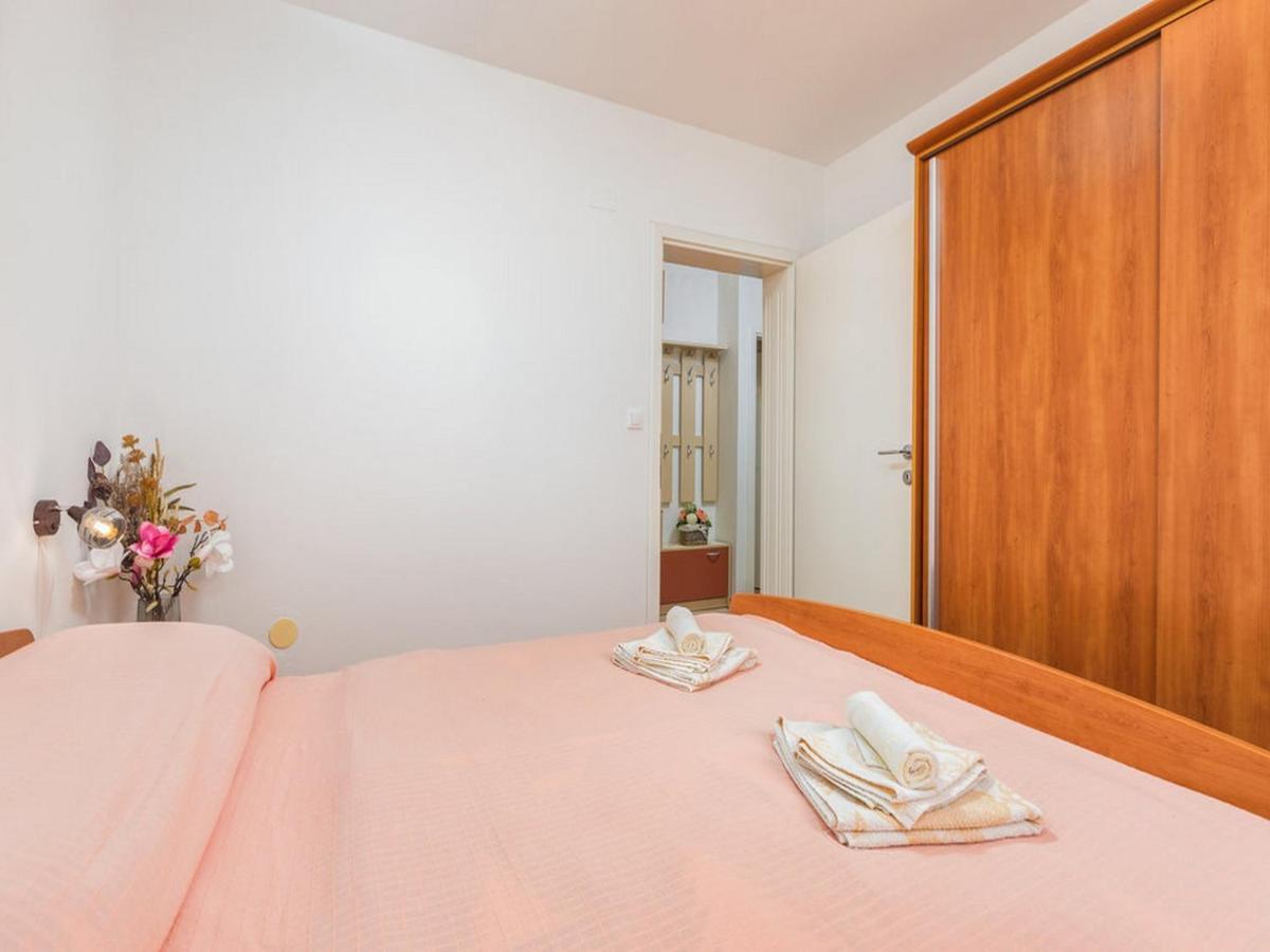 Apartment Dana Fazana Bagian luar foto