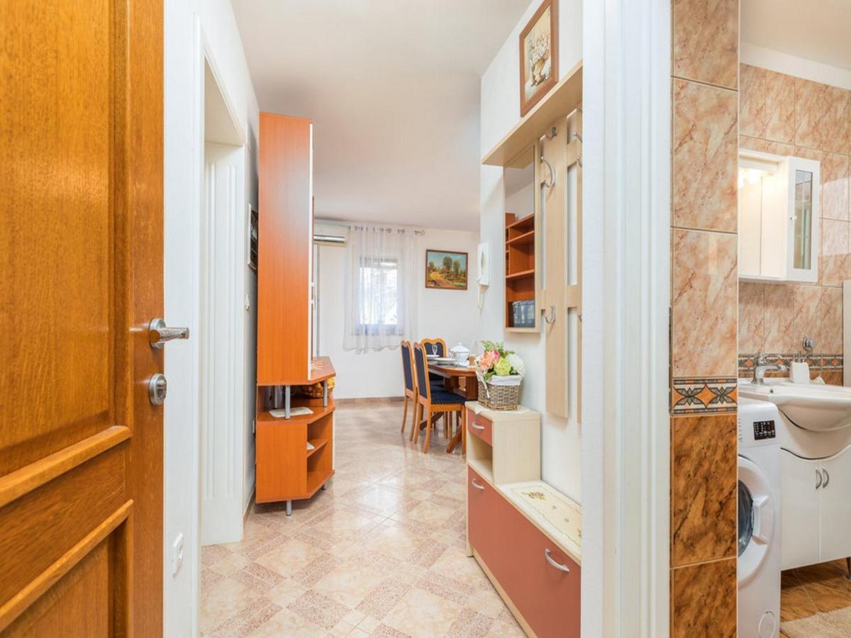 Apartment Dana Fazana Bagian luar foto